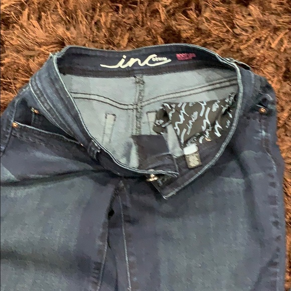 Jeans - Picture 2 of 3